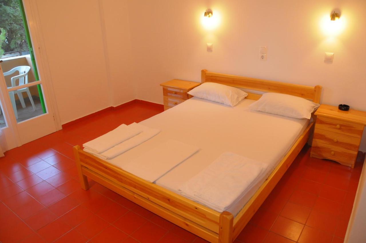 Chalikias Rooms Asprogerakata Екстер'єр фото