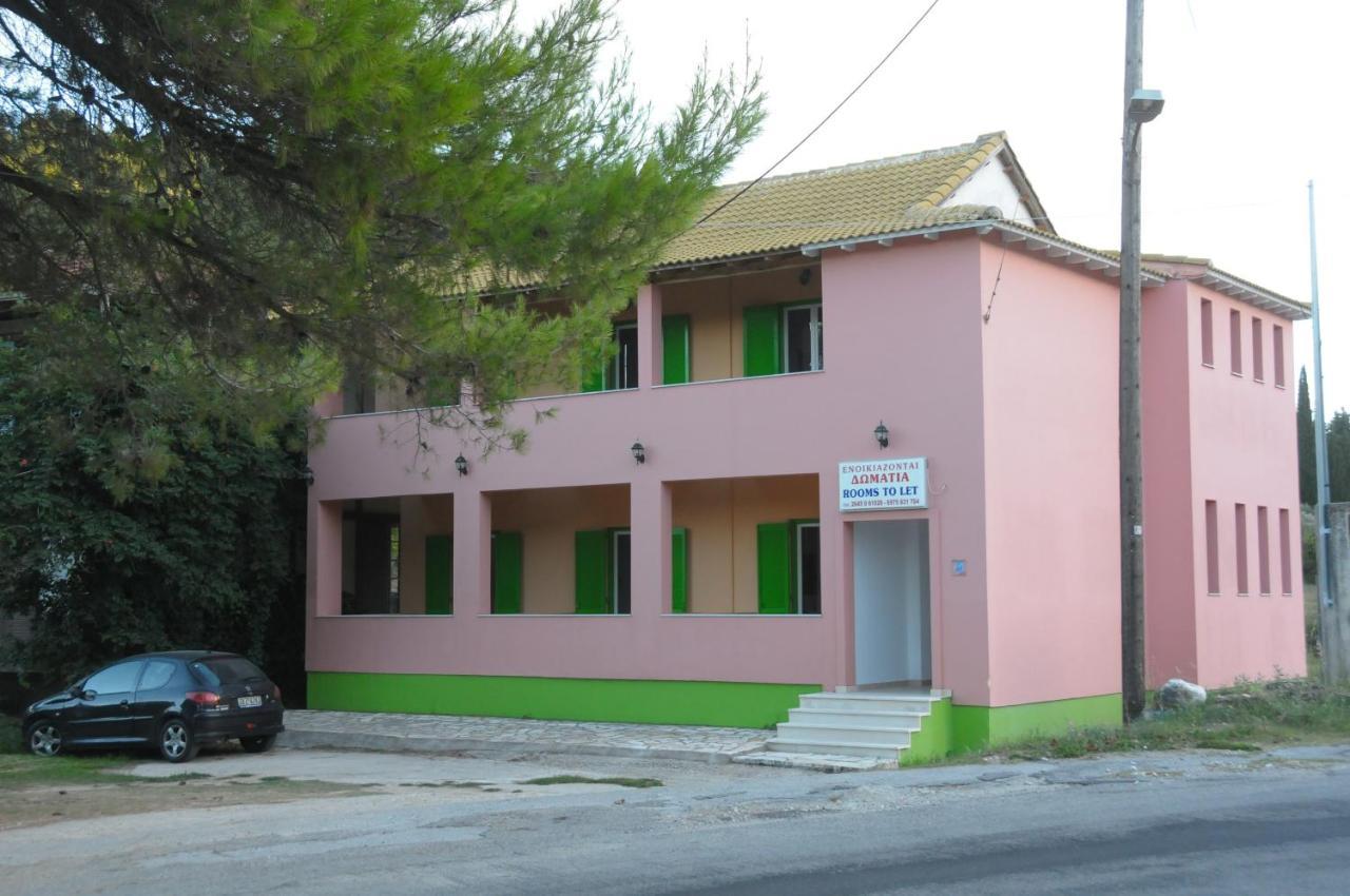 Chalikias Rooms Asprogerakata Екстер'єр фото